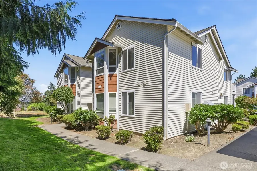 800 96th Avenue Ne #J202, Lake Stevens, WA 98258 - #3