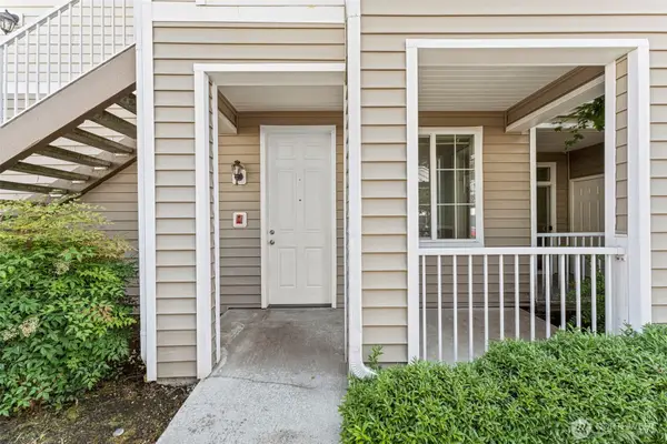 10015 186th Place E #109, Puyallup, WA 98375