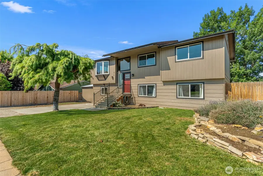 416 S Jarvis Avenue, East Wenatchee, WA 98802 - #2