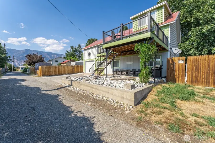 703 Boetzkes Avenue, Manson, WA 98831 - #2