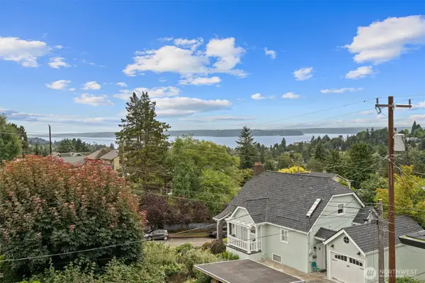 4045 44th Avenue Sw, Seattle, WA 98116