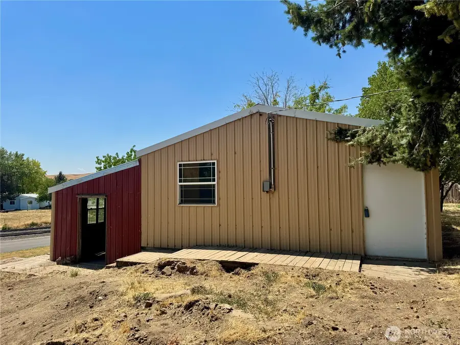 316 E 2nd Street, Prescott, WA 99348 - #3