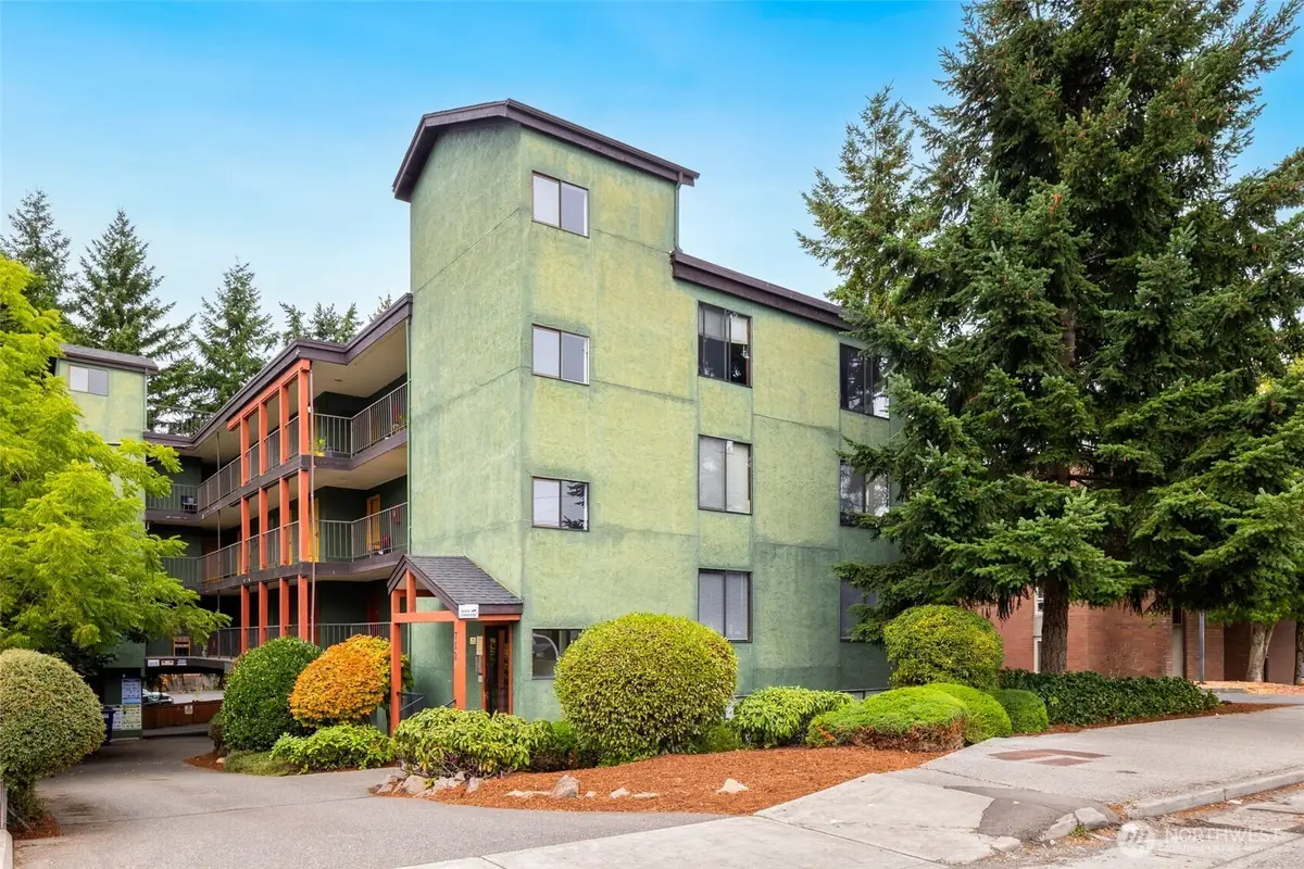 712 N 143rd Street, Seattle, WA 98133 - #1