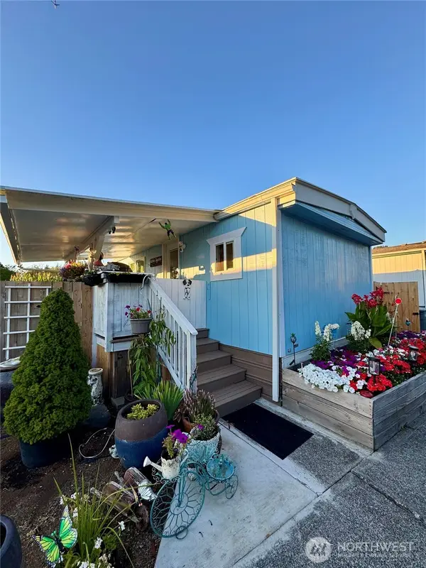 8329 38th Street E #24, Edgewood, WA 98371