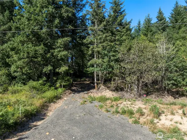 541 Centralia Alpha Road, Chehalis, WA 98532