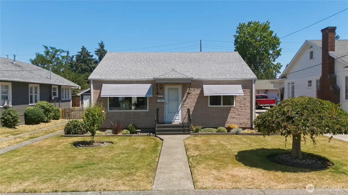 212 L Street Se, Auburn, WA 98002 - #1