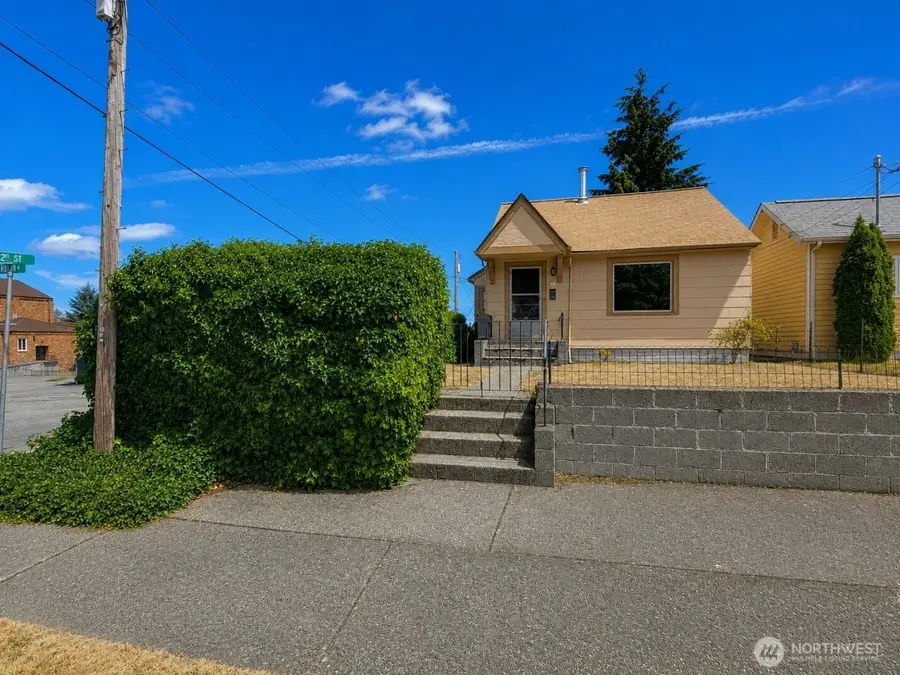 1120 Lincoln Avenue, Bremerton, WA 98337 - #2