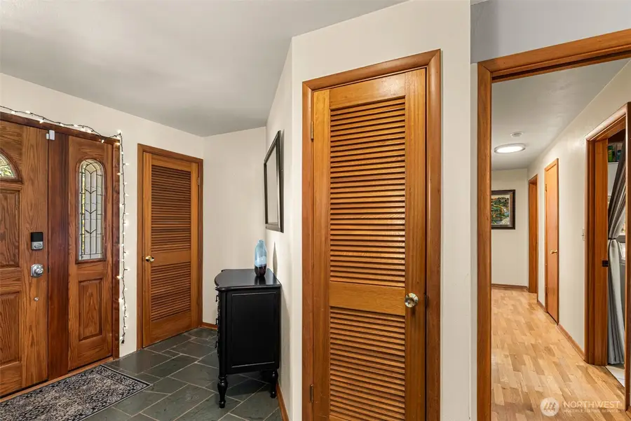 1677 Eastmont Avenue, East Wenatchee, WA 98802 - #2