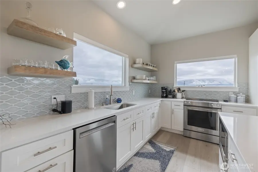 1038 Point Brown Avenue Se, Ocean Shores, WA 98569 - #2