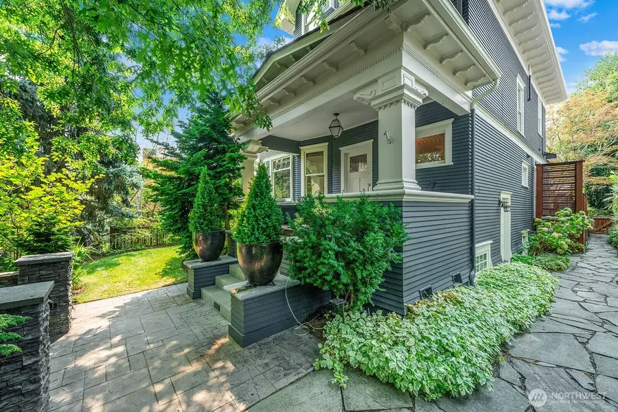 403 18th Avenue E, Seattle, WA 98112 - #2