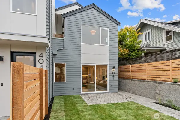 4047 44th Avenue Sw, Seattle, WA 98116