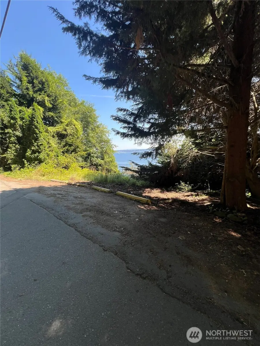 26784 Washington Boulevard, Kingston, WA 98346 - #2