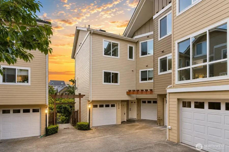 936 N 35th Street #E, Seattle, WA 98103 - #2