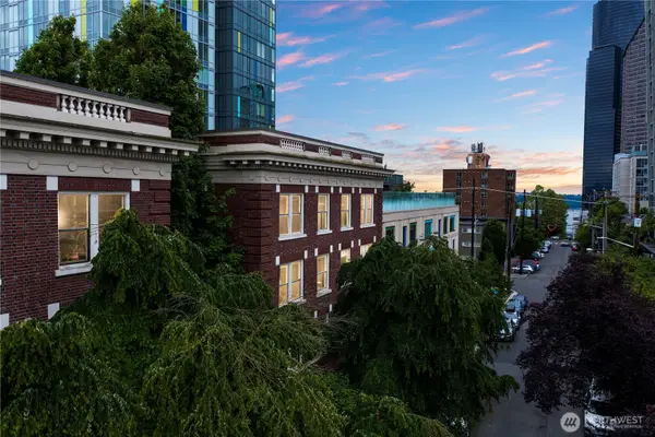 615 Boren Avenue #17, Seattle, WA 98104