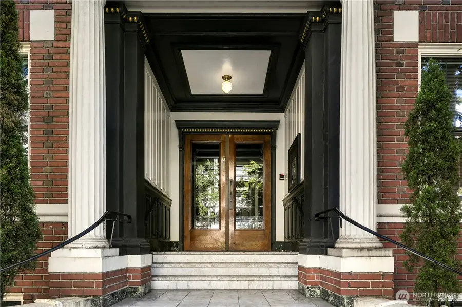 615 Boren Avenue #17, Seattle, WA 98104 - #2