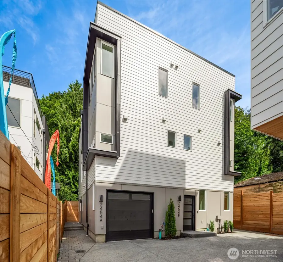 2454 55th Avenue Sw #A, Seattle, WA 98116 - #2
