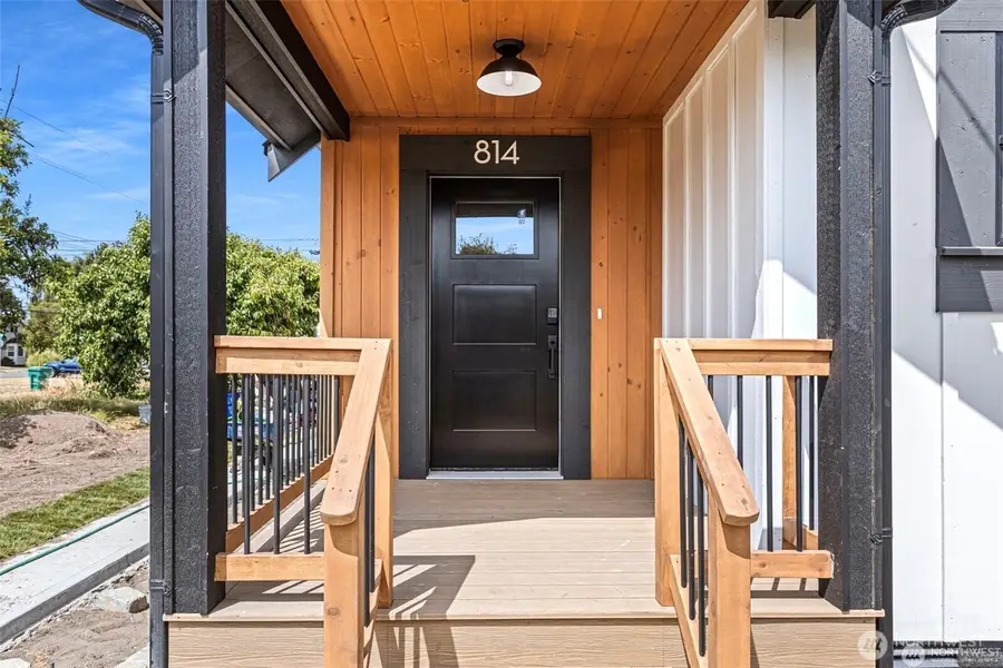814 26th Street #1, Anacortes, WA 98221 - #3