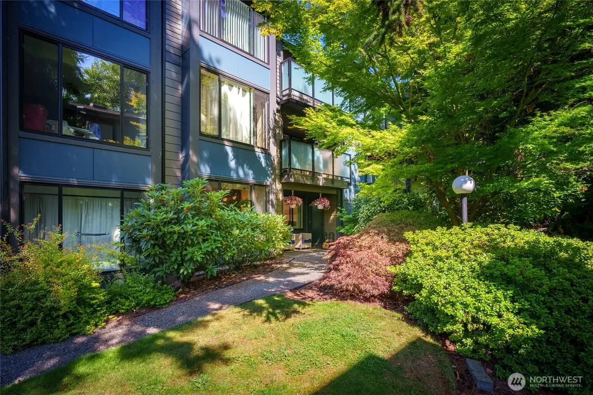 1819 N 107th Street #104, Seattle, WA 98133 - #1