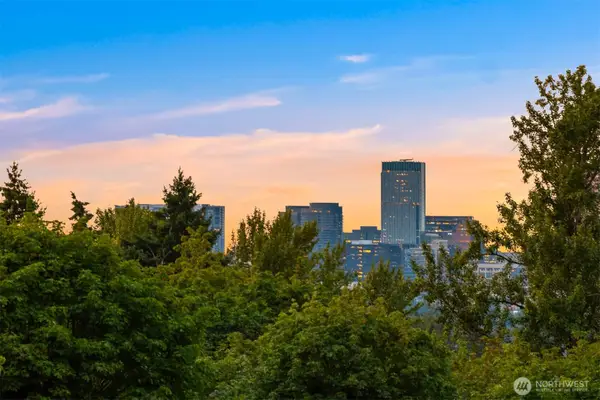 12218 SE 47th Place, Bellevue, WA 98006
