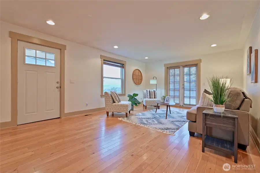 2134 E 14th Street, Bremerton, WA 98310 - #2