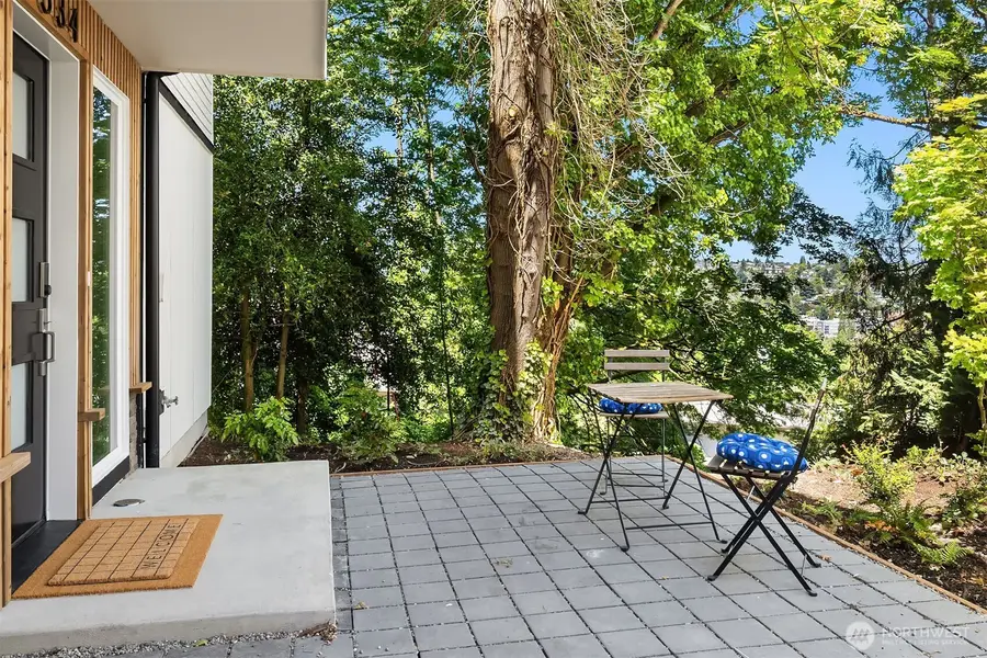 532 W Barrett Street, Seattle, WA 98119 - #3