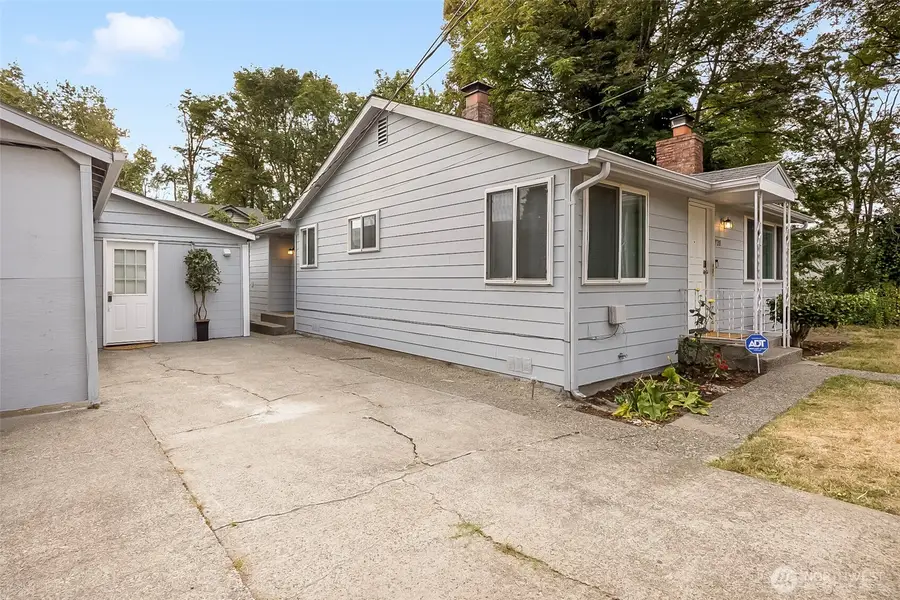 9201 36 Avenue S, Seattle, WA 98118 - #3