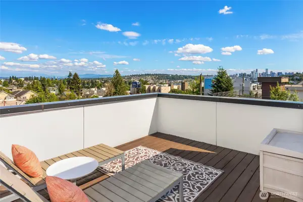 4112 Linden Avenue N #A, Seattle, WA 98103