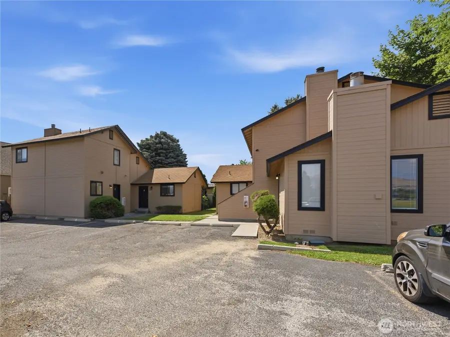 1321 Maple Street #A, Wenatchee, WA 98801 - #2