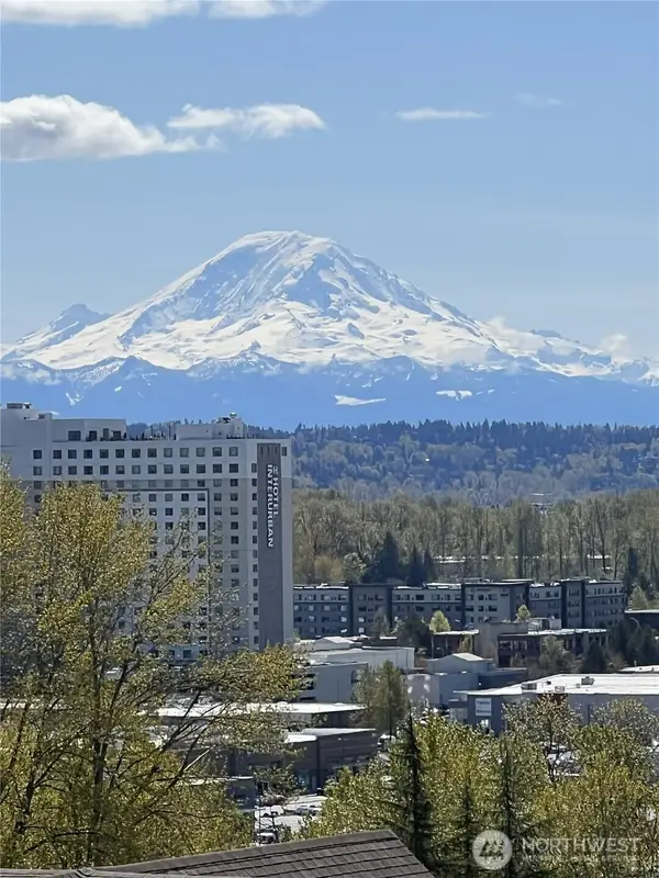 15330 Sunwood Boulevard #E304, Tukwila, WA 98188
