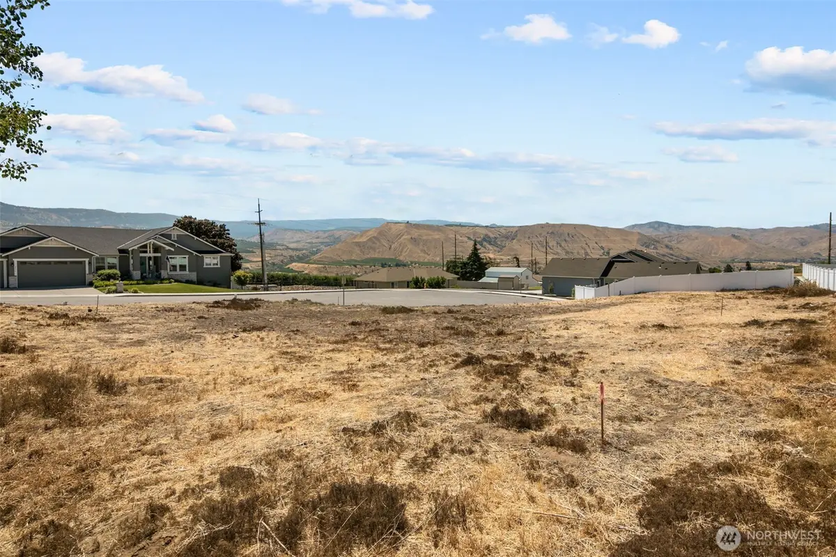 2571 Paisley Street Se #Lot 32, East Wenatchee, WA 98802 - #1