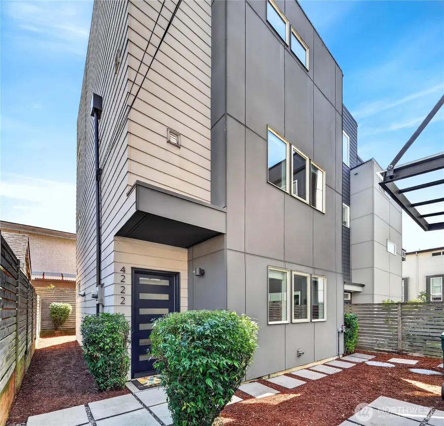 4222 Linden Avenue N, Seattle, WA 98103 - #2