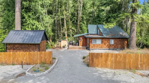178 Skate Creek Road N, Ashford, WA 98304