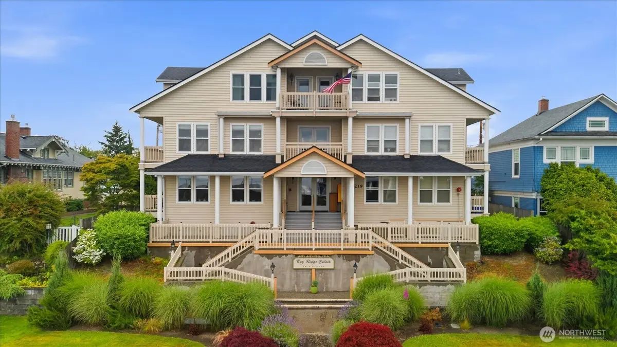 2219 Rucker Avenue #201, Everett, WA 98201 - #1