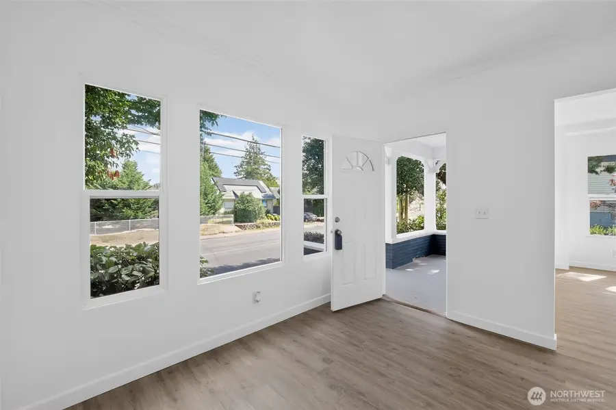 1737 6th Street, Bremerton, WA 98337 - #3