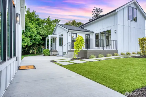 7743 Seward Park Avenue S, Seattle, WA 98118