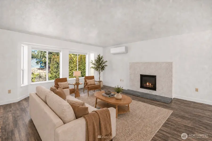 151 115th St, Seattle, WA 98125 - #3