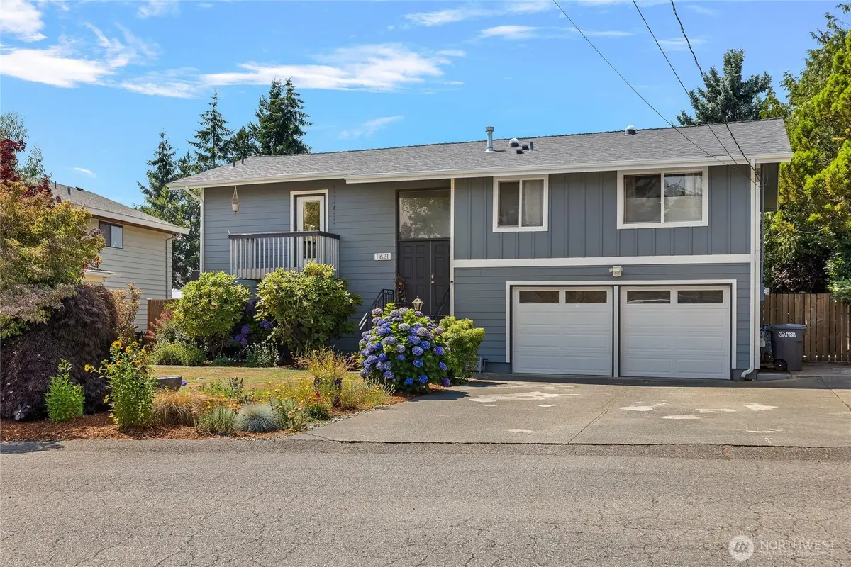 11621 19th Avenue Sw, Burien, WA 98146 - #1