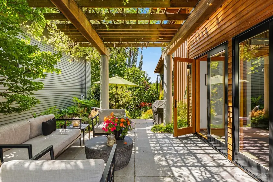175 Wood Avenue Sw, Bainbridge Island, WA 98110 - #3