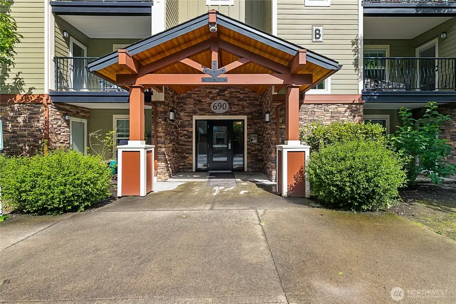 690 32nd Street #B301, Bellingham, WA 98225 - #2