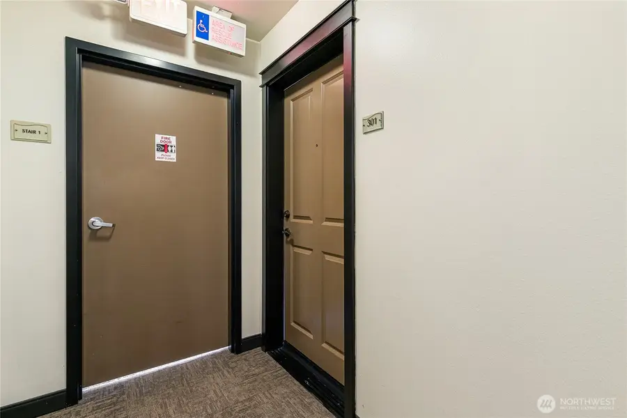 690 32nd Street #B301, Bellingham, WA 98225 - #3
