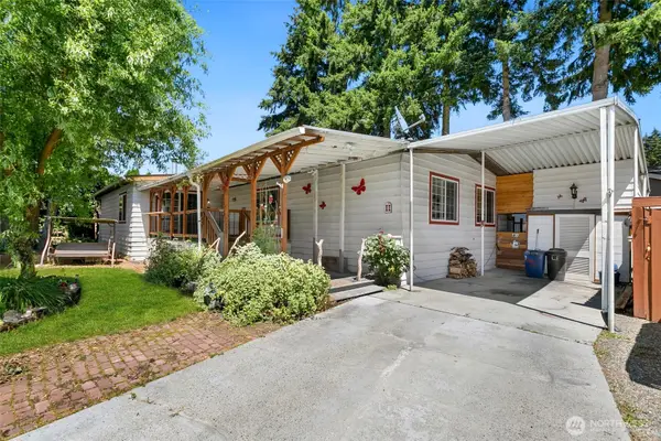 2500 S 370th Street #11, Federal Way, WA 98003