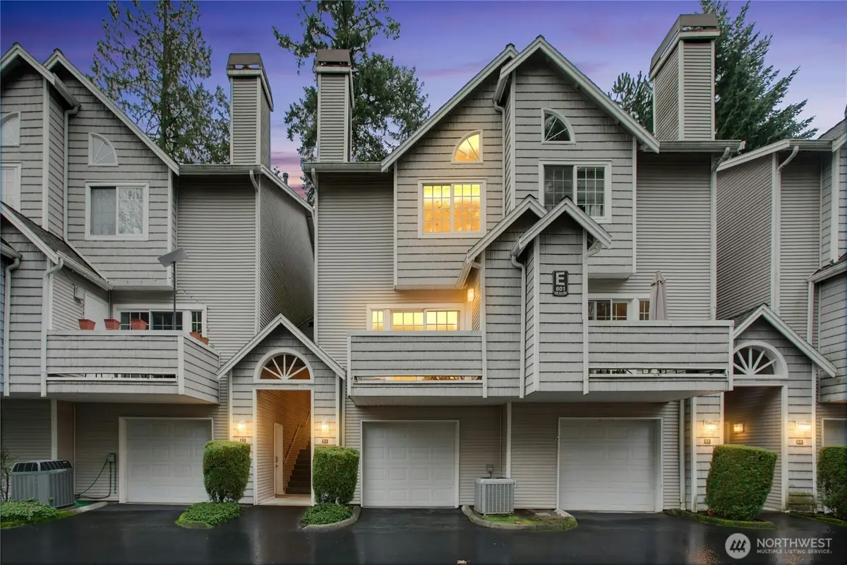 601 12th Avenue Nw #E4, Issaquah, WA 98027 - #1