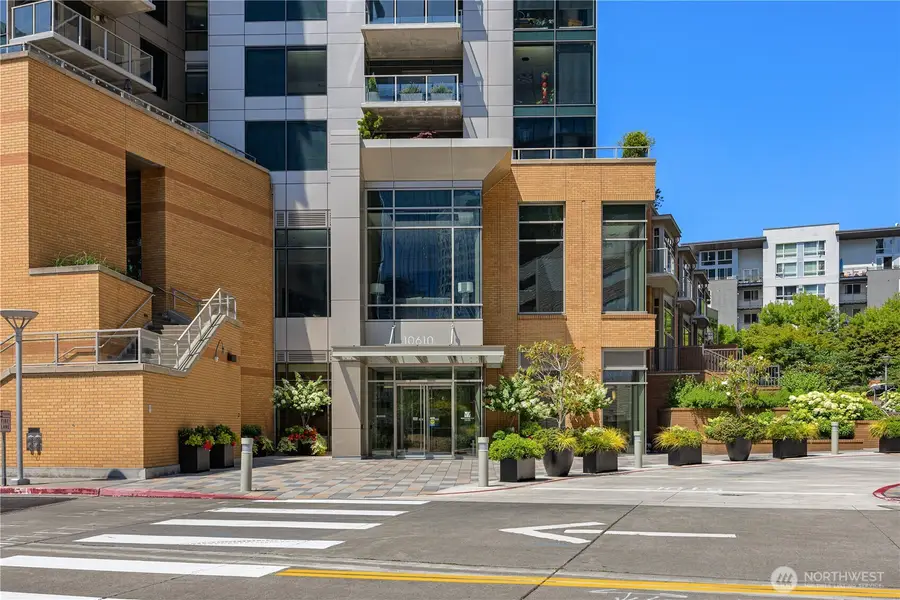 10610 NE 9th Place #2200, Bellevue, WA 98004 - #2