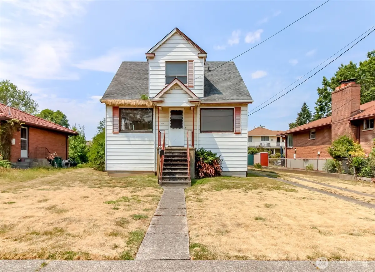 7015 12th Avenue Sw, Seattle, WA 98106 - #1