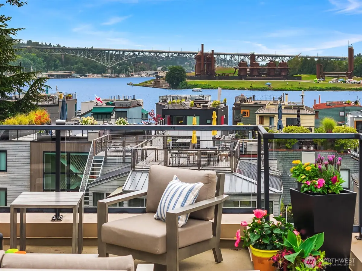 80 E Roanoke Street #2, Seattle, WA 98102 - #1