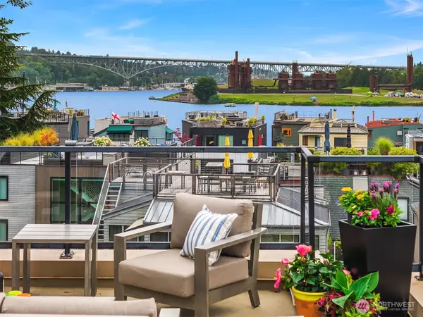 80 E Roanoke Street #2, Seattle, WA 98102