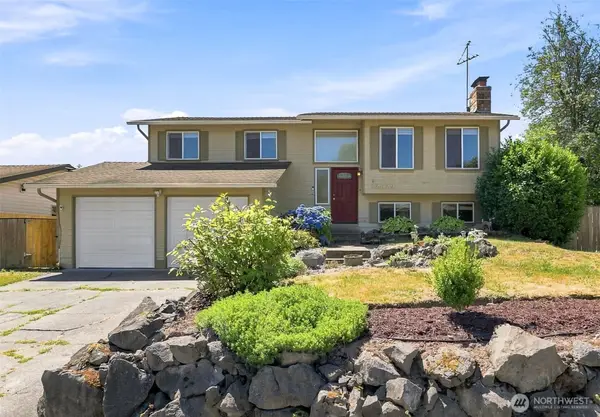 12629 SE 277th Place, Kent, WA 98030