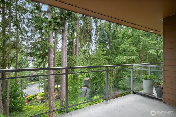 22910 90th Avenue W #E304, Edmonds, WA 98026
