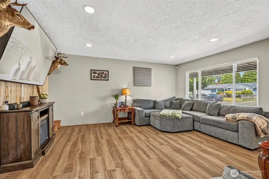 2589 Taylor Avenue, Longview, WA 98632 - #2