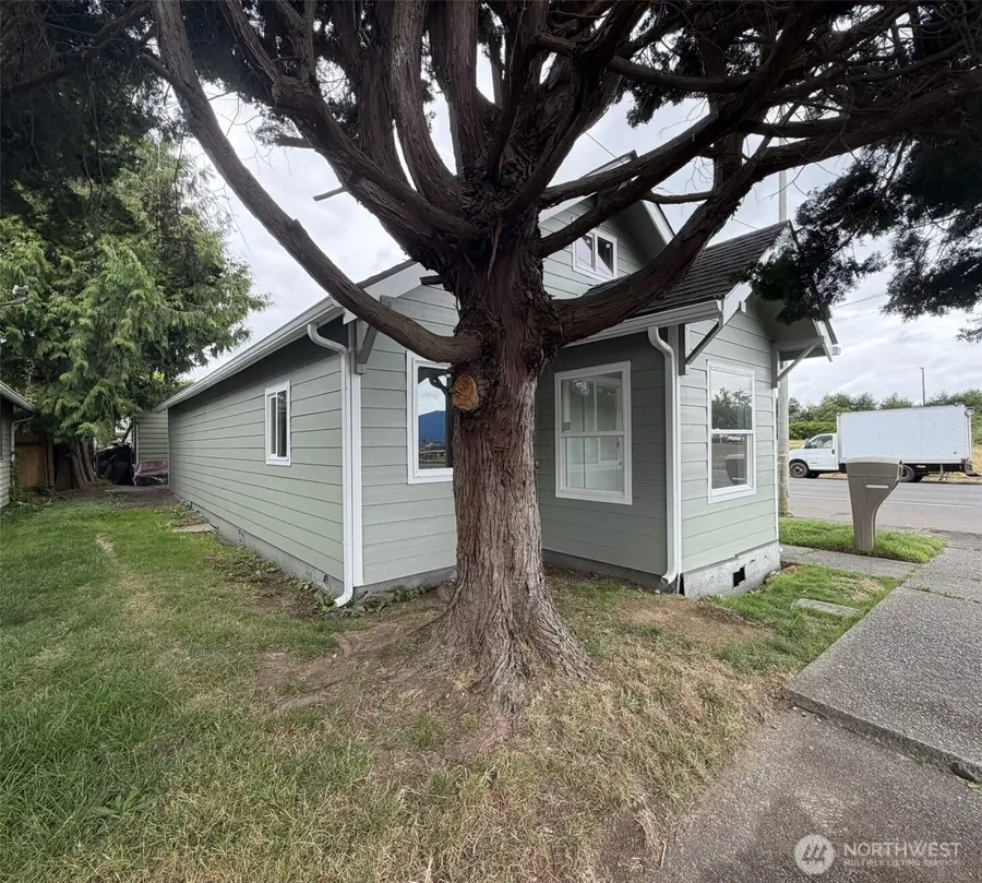 619 27th Street, Hoquiam, WA 98550 - #3